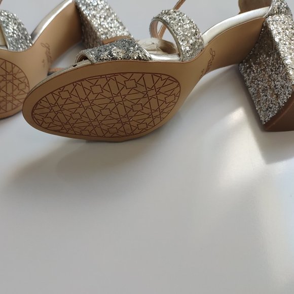 New Jewel Badgley Mischka Heel Sandals Silver Glitter - Picture 7 of 8